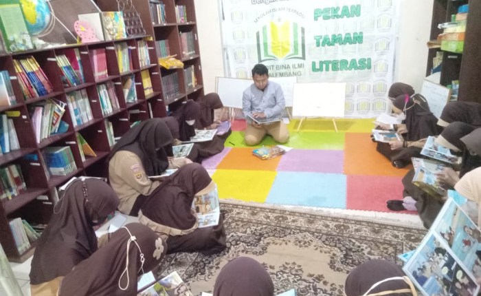 Taman Literasi SD IT Bina Ilmi Palembang